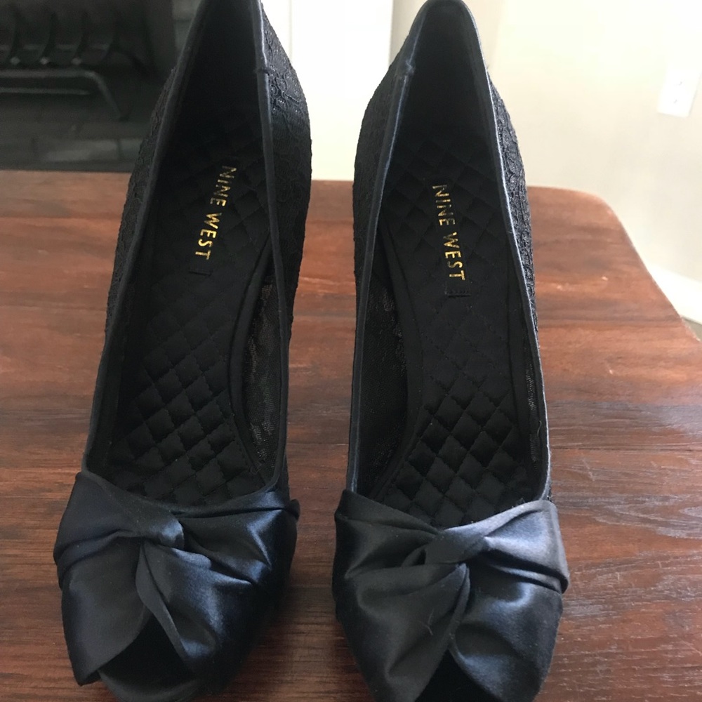 Peep toe brand new nice west heels